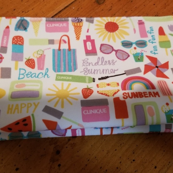 Clinique Makeup Bags - Picture 1 of 2
